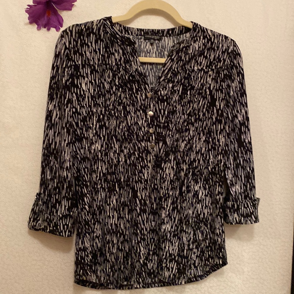 ❤️‍🔥 4 for $20 Ava and Grace black and gray top Sz PS